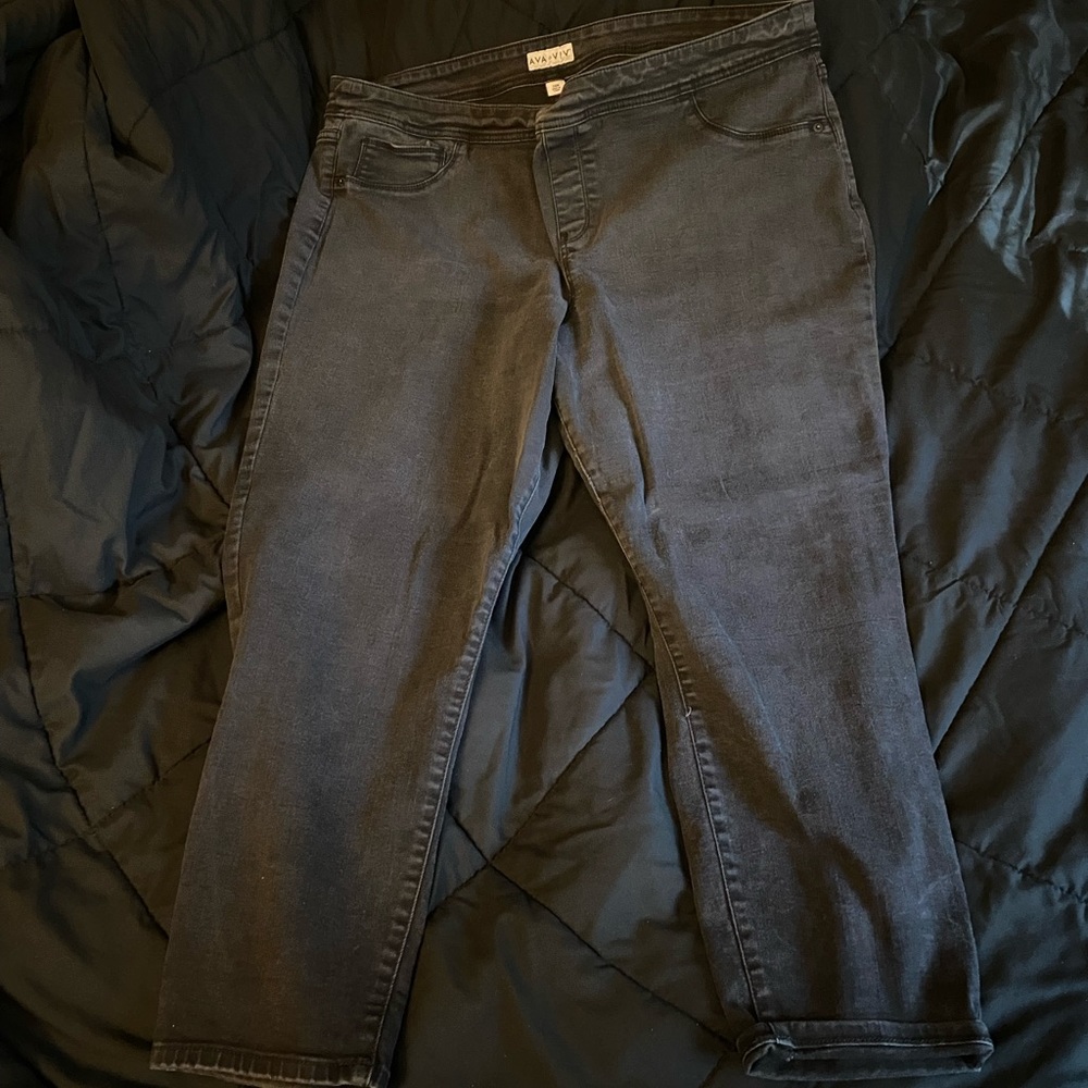 Target Ava & Viv black cropped stretchy jeans. Women’s size 24W